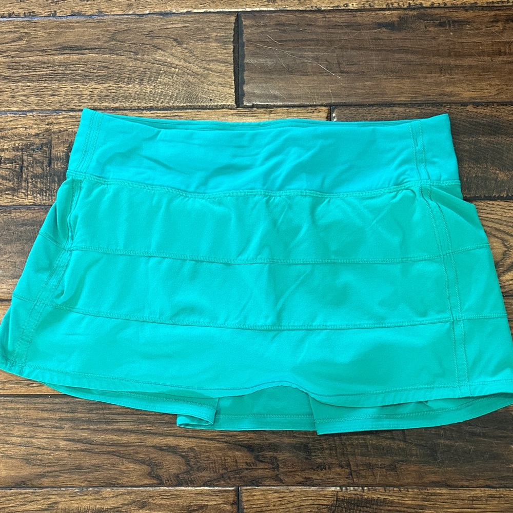Lululemon pace rival skirt